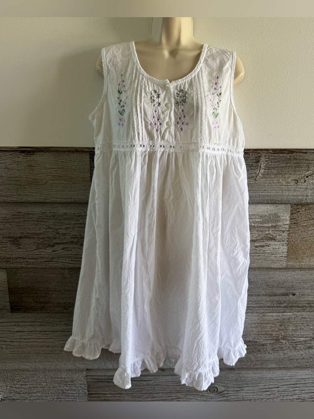 Gilligan & O’Malley White Cotton Embroidered Nightgown Sz Large Cottagecore (C1)